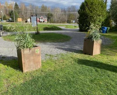 Pot de fleur faux-bois