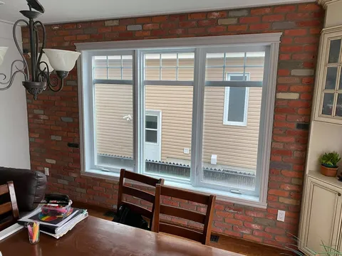 Brique vieux montréal autour de la fenêtre